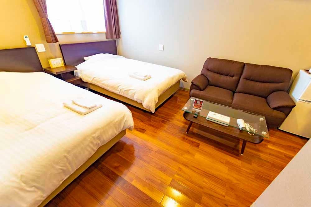 Beach Resort Hotel Kalakaua Onna Εξωτερικό φωτογραφία