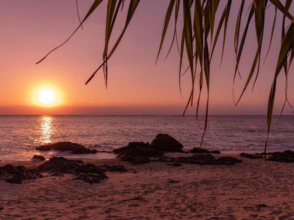 Beach Resort Hotel Kalakaua Onna Εξωτερικό φωτογραφία
